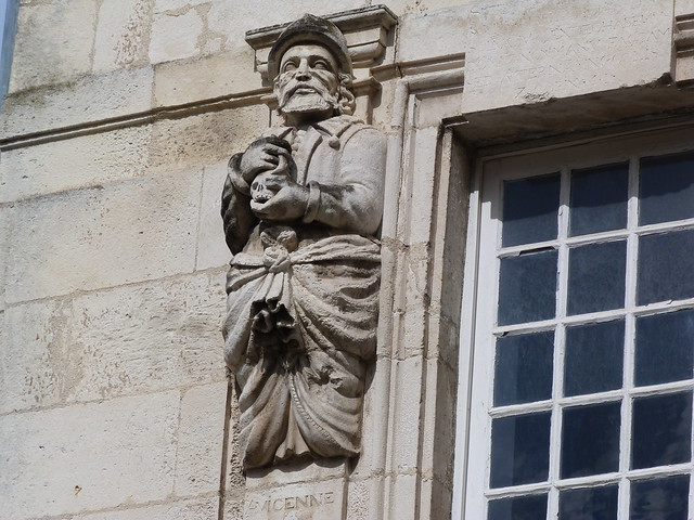 Detalle de una fachada de La Rochelle (Nouvelle-Aquitaine)