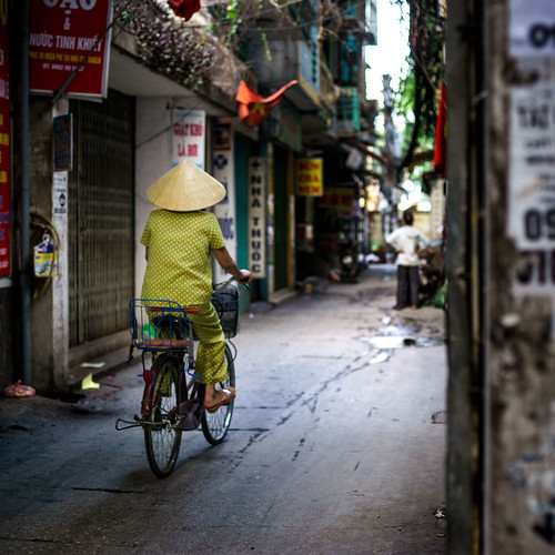 street city morning travel trees light summer people green art hat bike bicycle sunrise alone cyclist candid sony streetphotography documentary vietnam explore riding alleyway photowalk moment hanoi decisivemoment vn caugiay hànội sonyalpha signsposters sonya99