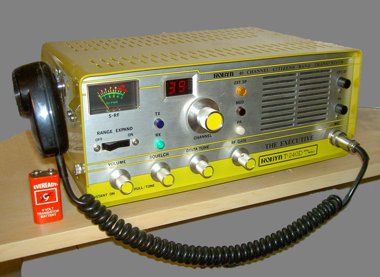 Robyn T-240D CB Radio