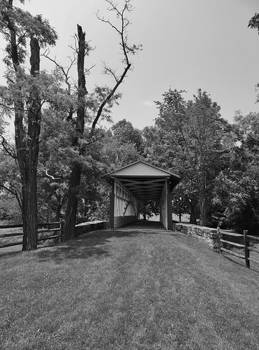 blackwhite bw dr knisley covered bridge bedford county pa pennsylvania scenic landscapes structures georgeneat patriotportraits neatroadtrips old historical