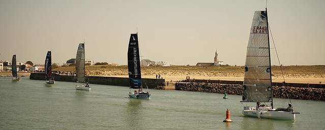 Sardinha Cup(7) sortie du port de Saint Gilles Croix de Vie, Vendée F, 1ère manche de cette nouvelle course sur le nouveau Figaro 3,