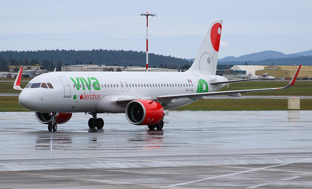 XA-VIL VivaAerobus Airbus A320-271N (1)@YYJ 22Dec18