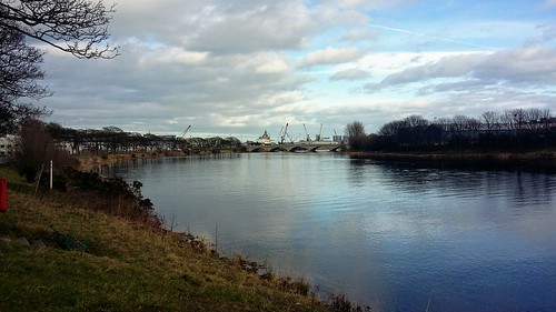 reflections river dee aberdeen north east scotland clouds weather blue sky shades shadows banks low view allanmaciver