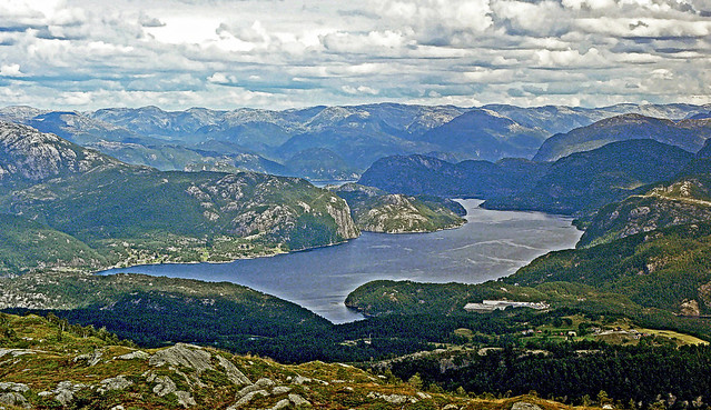 Inner part of the Osterfjord with Tysse hidden at far right in center