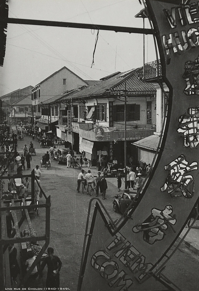 Une rue de Cholon (1940-1949). Đường Phùng Hưng