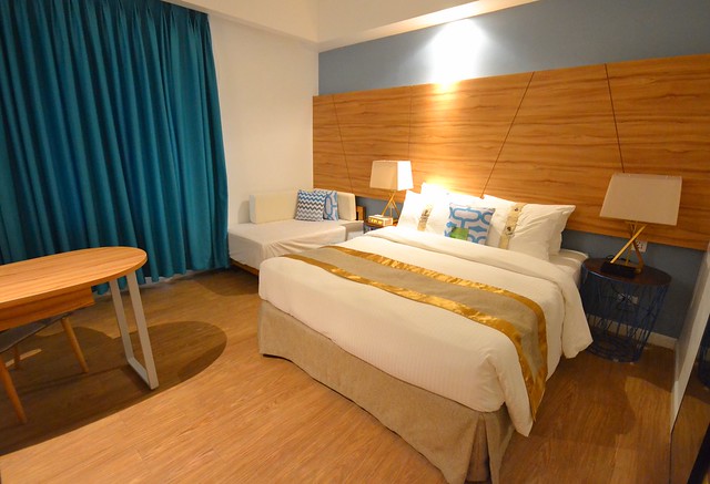 ferra hotel and garden suites rooms