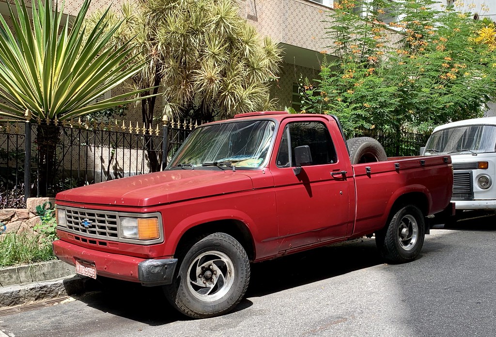  1991 Chevrolet D20 personalizado |  robar |  Flickr