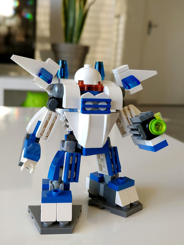 Mini Robots Mark II | by Thi's studs