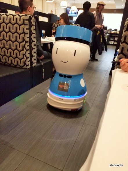  Robo Sushi robot servers
