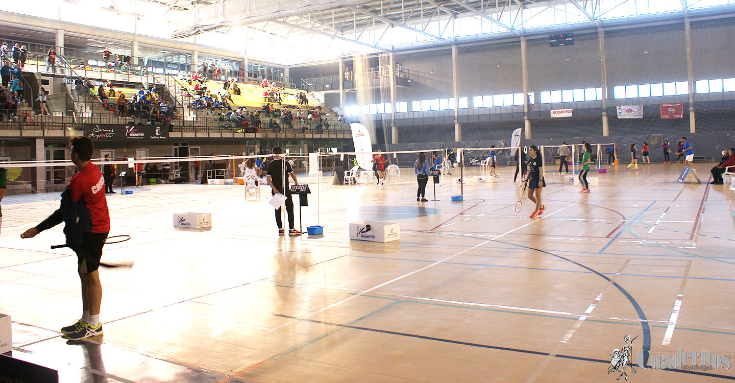 tomelloso-celebra-el-campeonato-regional-de-badminton-en-edad-escolar-7