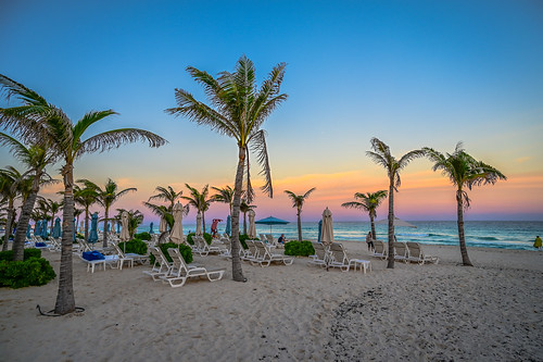 cancún quintanaroo mexico mx sunset colors beach live aqua resort cancun hotel riviera maya quintana roo yucatán yucatan caribbean sea water ocean meer coast coastline sand palm tree trees dusk