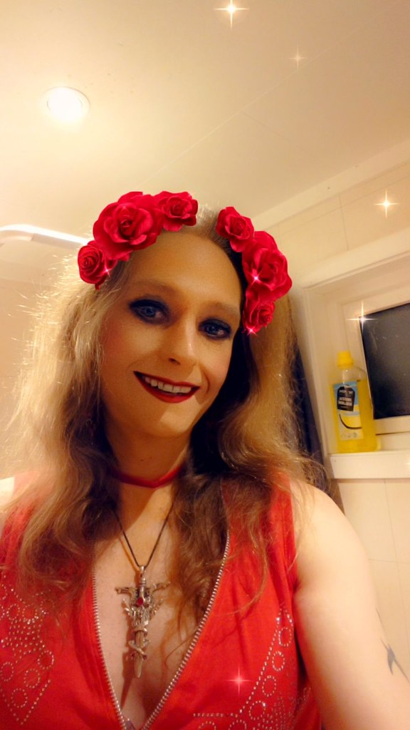 #smile #selfie #happygirl #snapchatfilter #havingfun #blondeshavemorefun #realscandinavianblonde #jokingaround #flowersinmyhair #tgirl #transvestite #transisbeautiful