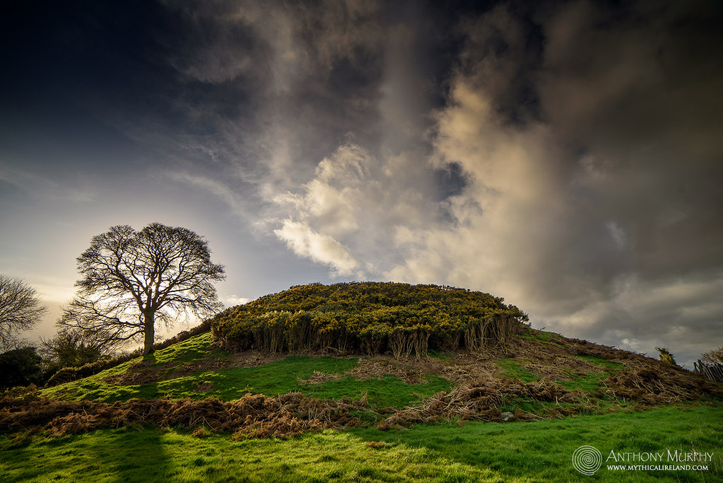 Dowth Rocks Dowth at sunset | Sunset at Dowth. Over the winter months, D… | Flickr