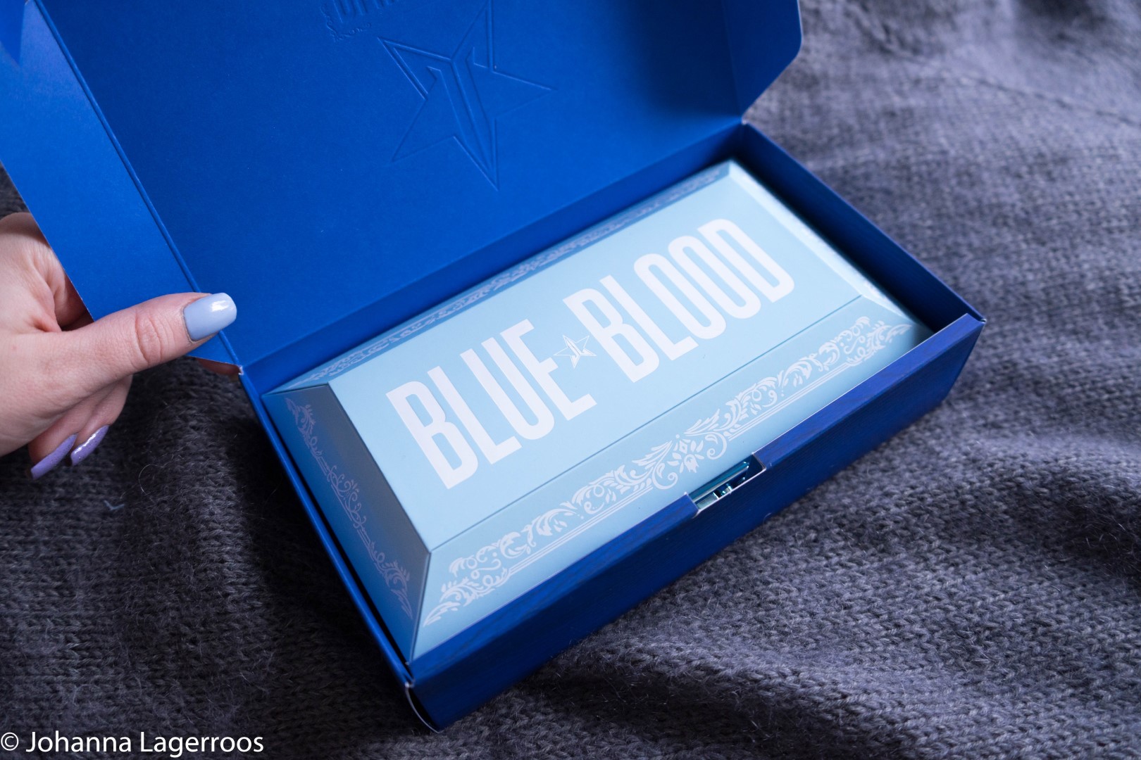 unboxing blue blood
