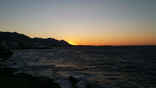 Kyrenia sunset by John Steedman, <a href="https://en.wikipedia.org/wiki/Northern_Cyprus" rel="noreferrer nofollow">en.wikipedia.org/w