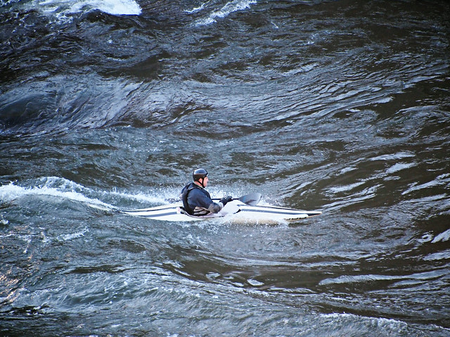 Kayaker at Great Falls (02)