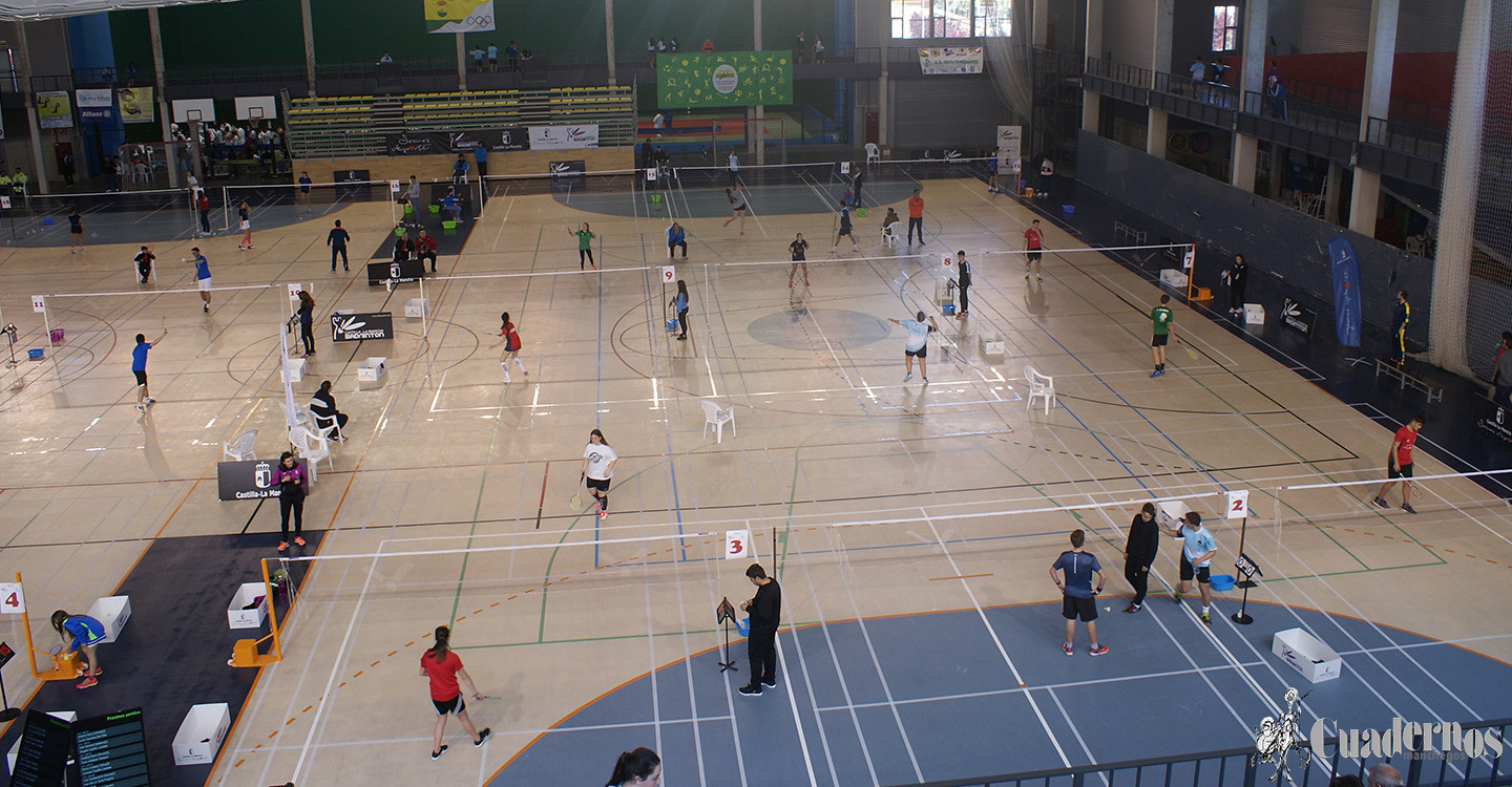 tomelloso-celebra-el-campeonato-regional-de-badminton-en-edad-escolar-8