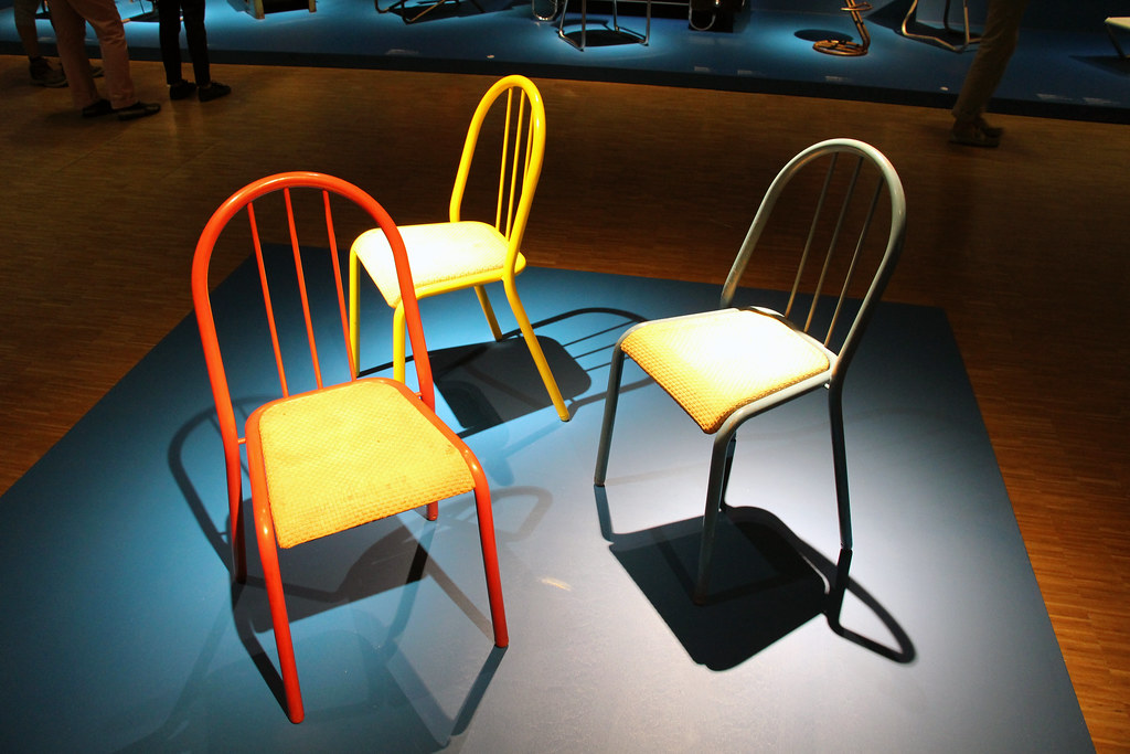 UAM Une Aventure Moderne - Paris: A photo of three kitchen chairs.