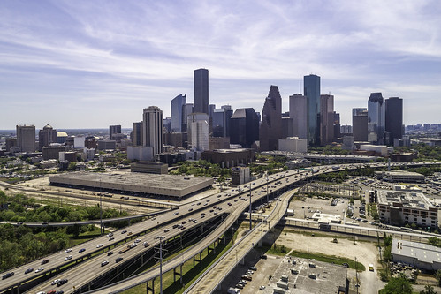 dji harriscounty houston texas aerial buildings downtown highway image interchange photo photograph skyline f45 mabrycampbell march 2019 march272019 20190327downtowncampbelldji0995pano 88mm ¹⁄₂₀₀₀sec 100 24mm