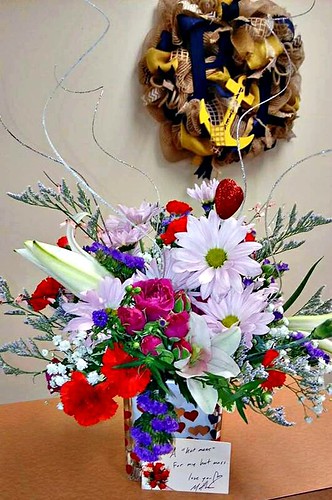 android bouquet easttexas family flowers fun happy holiday home hotmessindoors life light longview love marriage mother naturallight new people portrait romance rose smartphone texas urban valentine wife winter woman