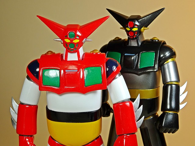 Kaiyodo – Sofubi Toy Boz Series – HI-LINE 004 & 005 Getter 1 Figures – Original & Evil Colour – Close Up