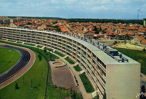 78 VELIZY VILLACOUBLAY La banane | by Mémoire2Cité Vol 22
