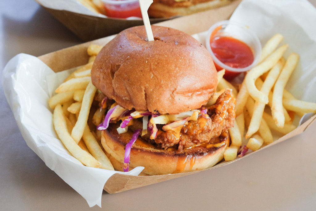 Commonwealth Crescent Market Food Centre Fried Chicken Burger