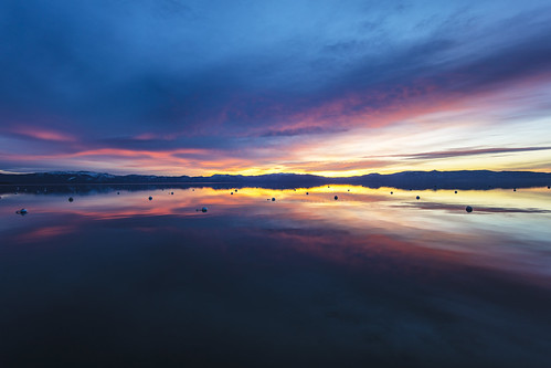 canon5dsr lake water reflection landscape sky clouds dawn morning sunrise colourful laketahoe california usa