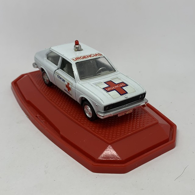 Mira Spain - Number 4017 - Seat 128 - Urgencias - Ambulance Service Vehicle - Miniature Die Cast Metal Scale Model Emergency Services Vehicle.