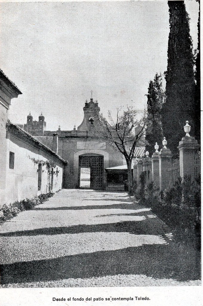 Ermita del Cristo de la Vega (Antigua Basílica de Santa Leocadia) a comienzos del siglo XX. Del libro "El Santísimo Cristo de la Vega": Historia, Tradición, Septenario. Breve noticia histórica de la Basílica de Santa Leocadia