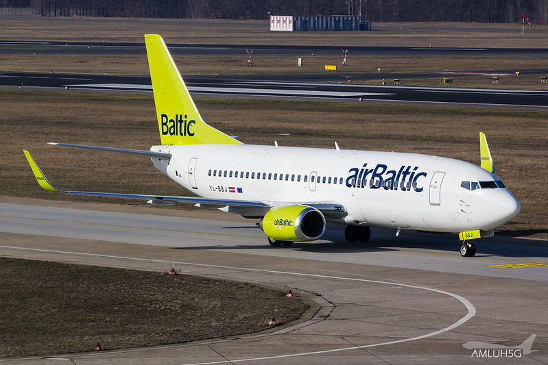 Air Baltic - B733 - YL-BBJ (1)