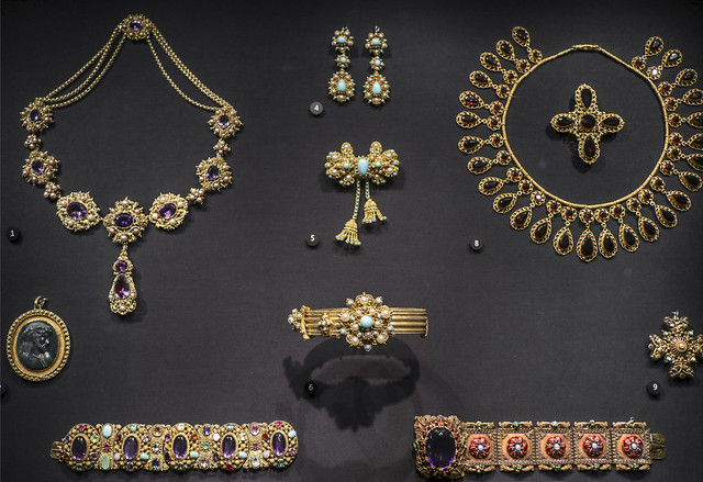 19th century jewellry