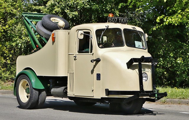 507 YKR  (1963)  Scammell Scarab