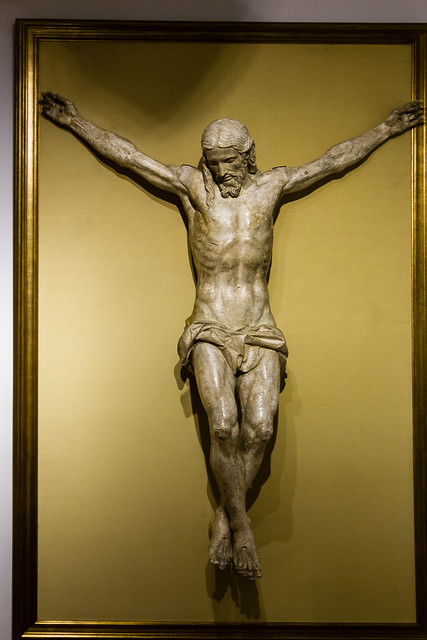 escultura Cristo crucificado interior Palacio de los Dávila Museo Pérez Comendador Leroux de Hervás Cáceres