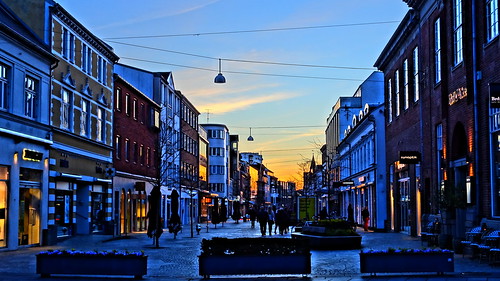 herning jylland jutland danmark denmark hdr color colorful street gade sunset solnedgang bygning house building store shop gågade