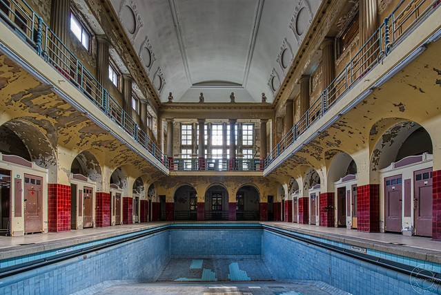 Abandoned Historic Bathhouse / Spa, opened in 1916