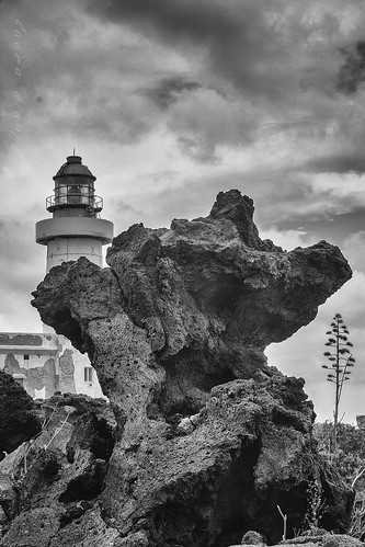pantelleria isola island roccia rocks lighthouse faro puntaspadillo biancoenero bw blackwhite bn blackandwhite
