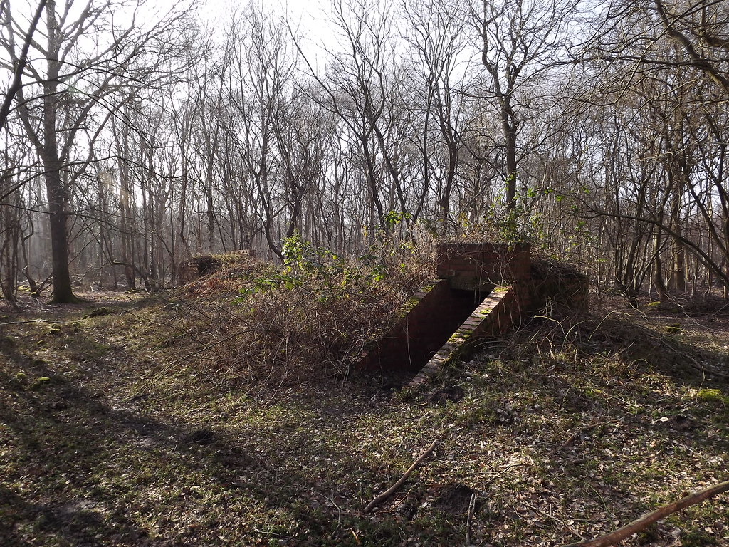 Raf Riccall RAF Riccall | RAF Riccall Air raid shelter off the eastern p… | Flickr