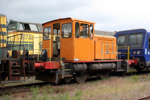 9144 - rails et traction - rer - 27511