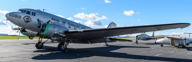 Douglas DC-3 Skytrain
