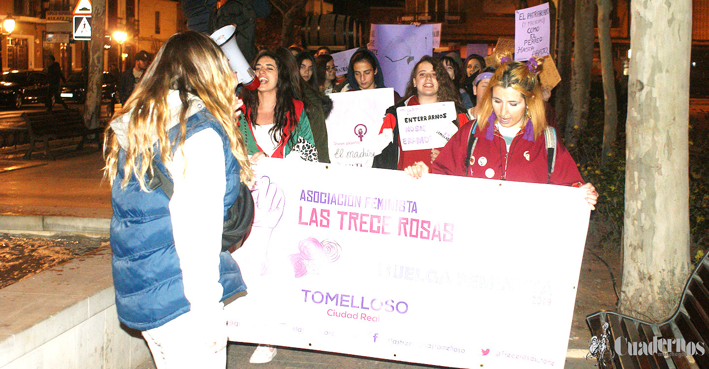 manifestacion-8-marzo-asociacion-13-rosas-tomelloso-16