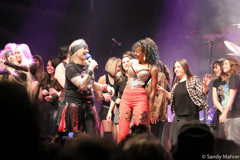 Steel Panther Fans (9)