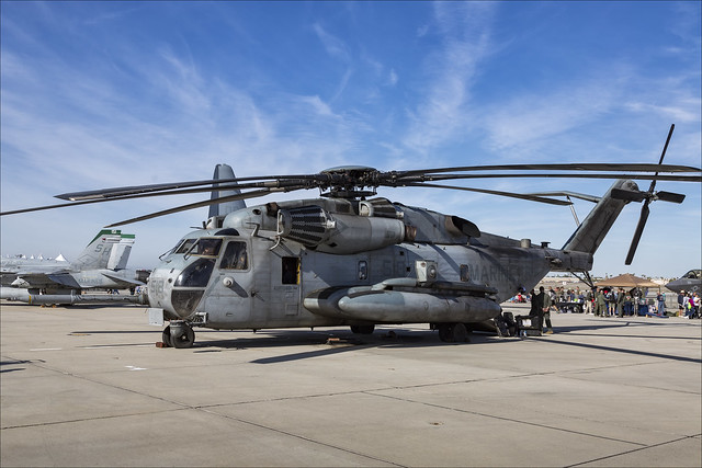 Sikorsky CH-53E Super Stallion - 01