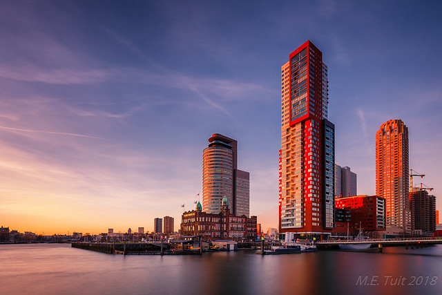 Red skyline @ Rotterdam