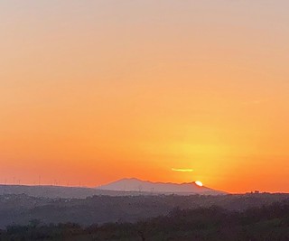6:24, alba sul Monte Vulture (sunrise on the extinct volcano)