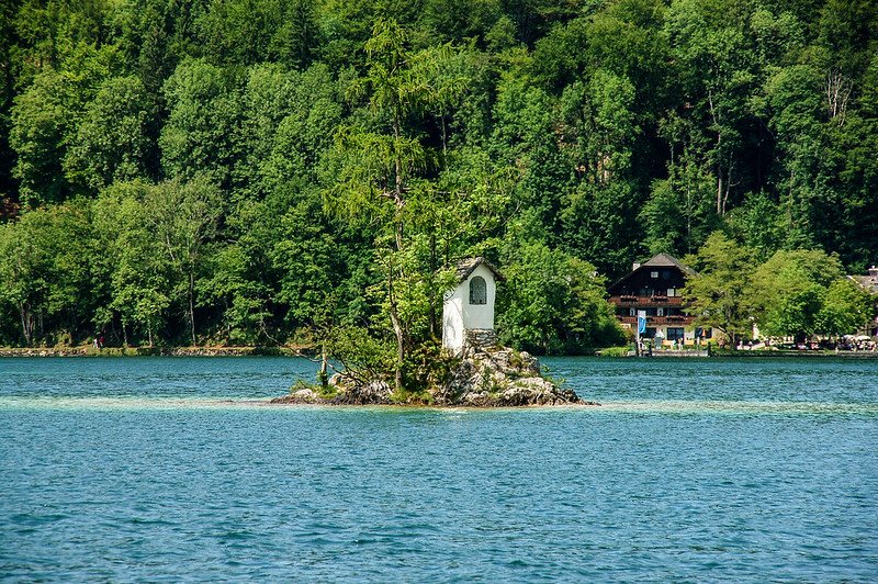 Shrine on a mini island, Wolfgangsee 3