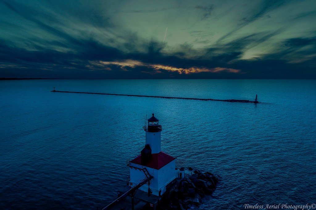Michigan City night photos & Lighthouse sunset on Lake Mic… | Flickr