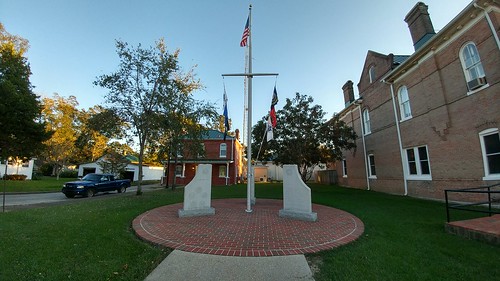 chfstew northcarolina nctyrrellcounty nationalregisterofhistoricplaces nrhpsouth memorial veteransmemorial americanflag