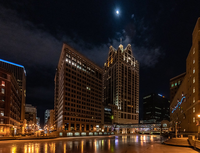 2019-096/365 Milwaukee Gothic