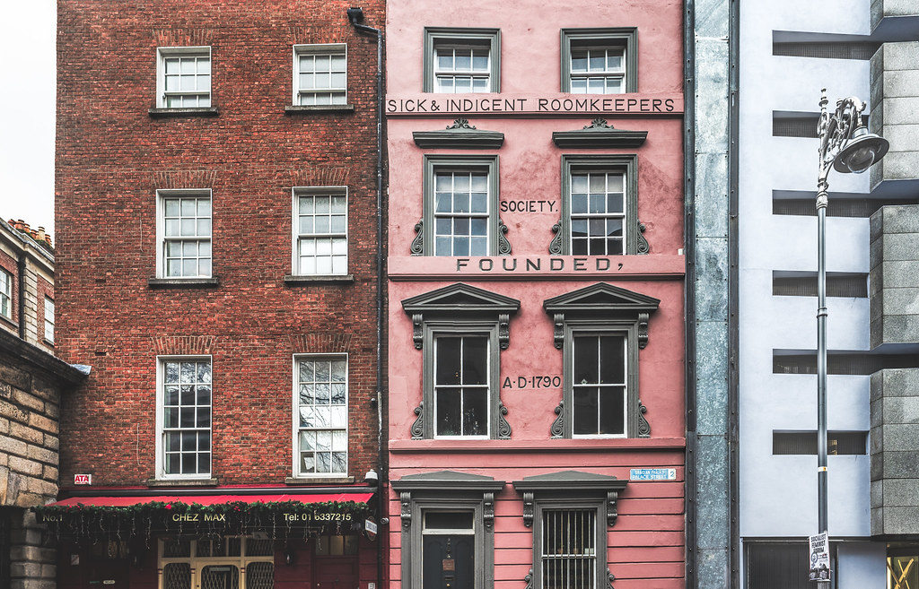 PALACE STREET IS THE SHORTEST STREET IN DUBLIN 002